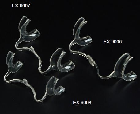 Extnd Autoclavable Cheek Retractors - PlasDent